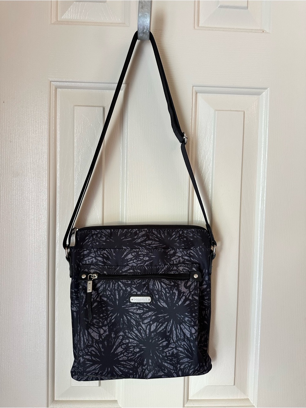 Baggallini Black Floral Print Crossbody Bag